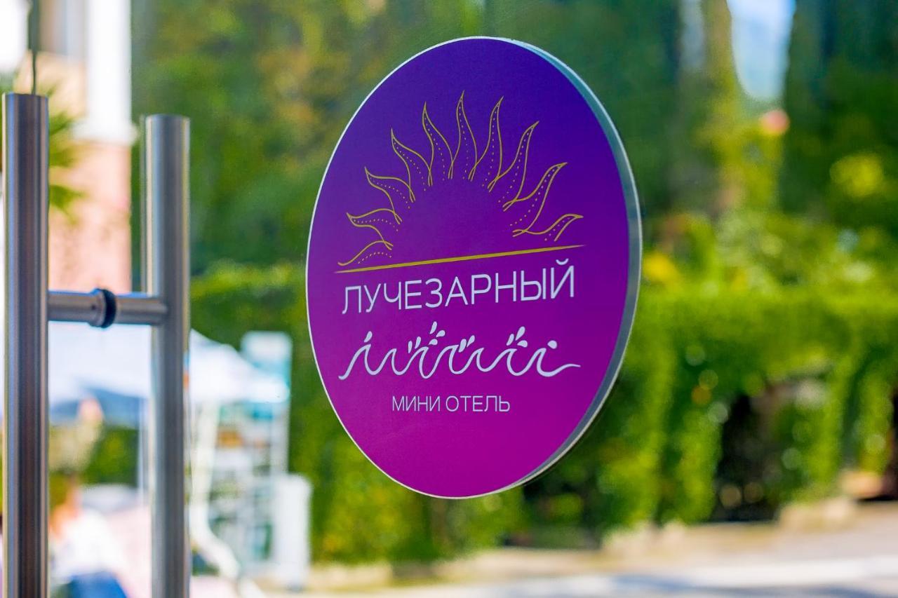 Мини-Отель Лучезарный Gagra Eksteriør billede